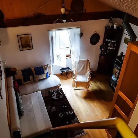 Chalet Fully, Valais Chalet Accueillant Avec Cheminee Fully